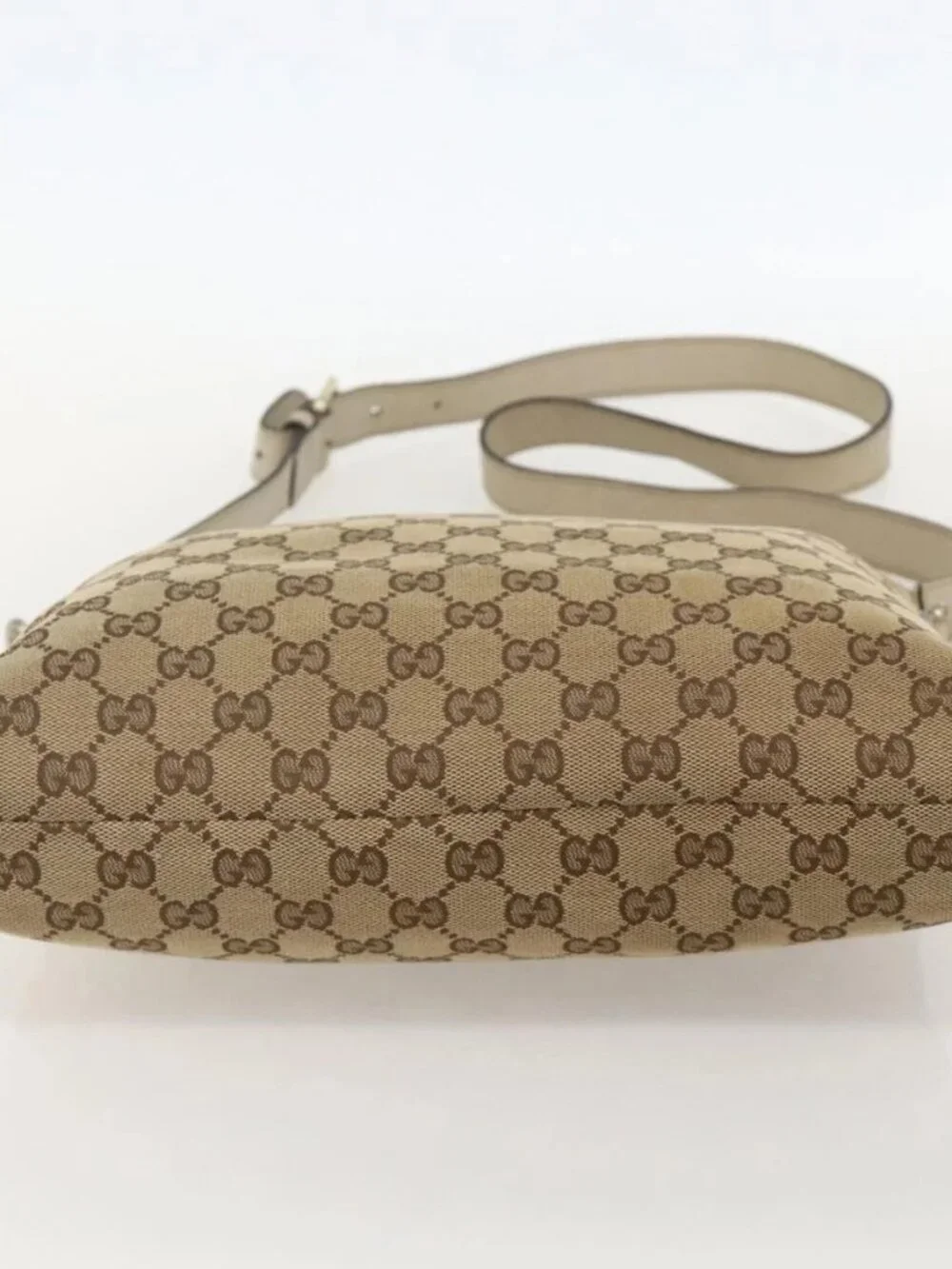 GUCCI GG Canvas Shoulder Bag Beige Gold 388924 Auth 175206